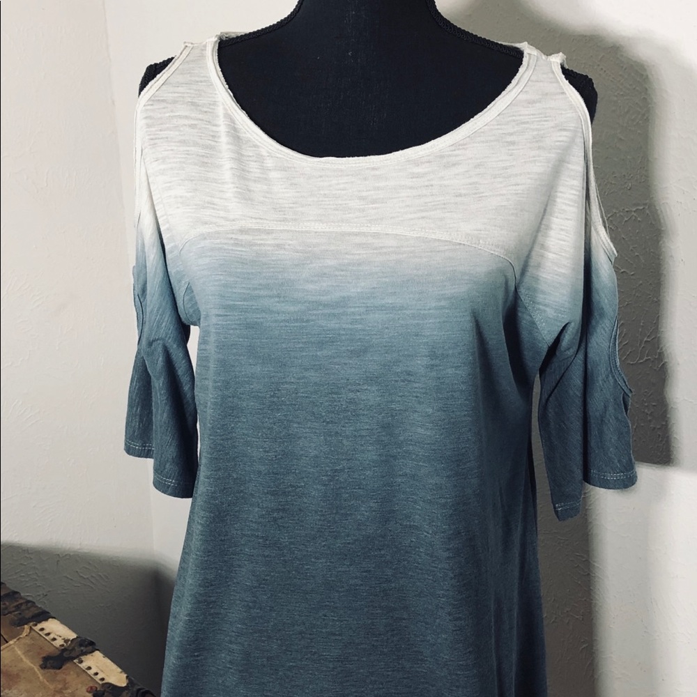 Umgee Ombré Cold Shoulder top! Woman’s SZ SM